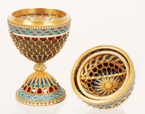 Russian-Plique-a-jour-Enamel-Easter-Egg-Moscow-1908.jpg